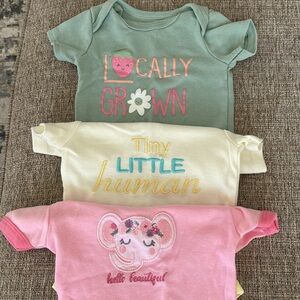 3-pack onesies. Never worn.